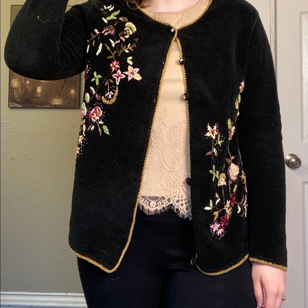 North Crest Floral Embroidered Cardigan
